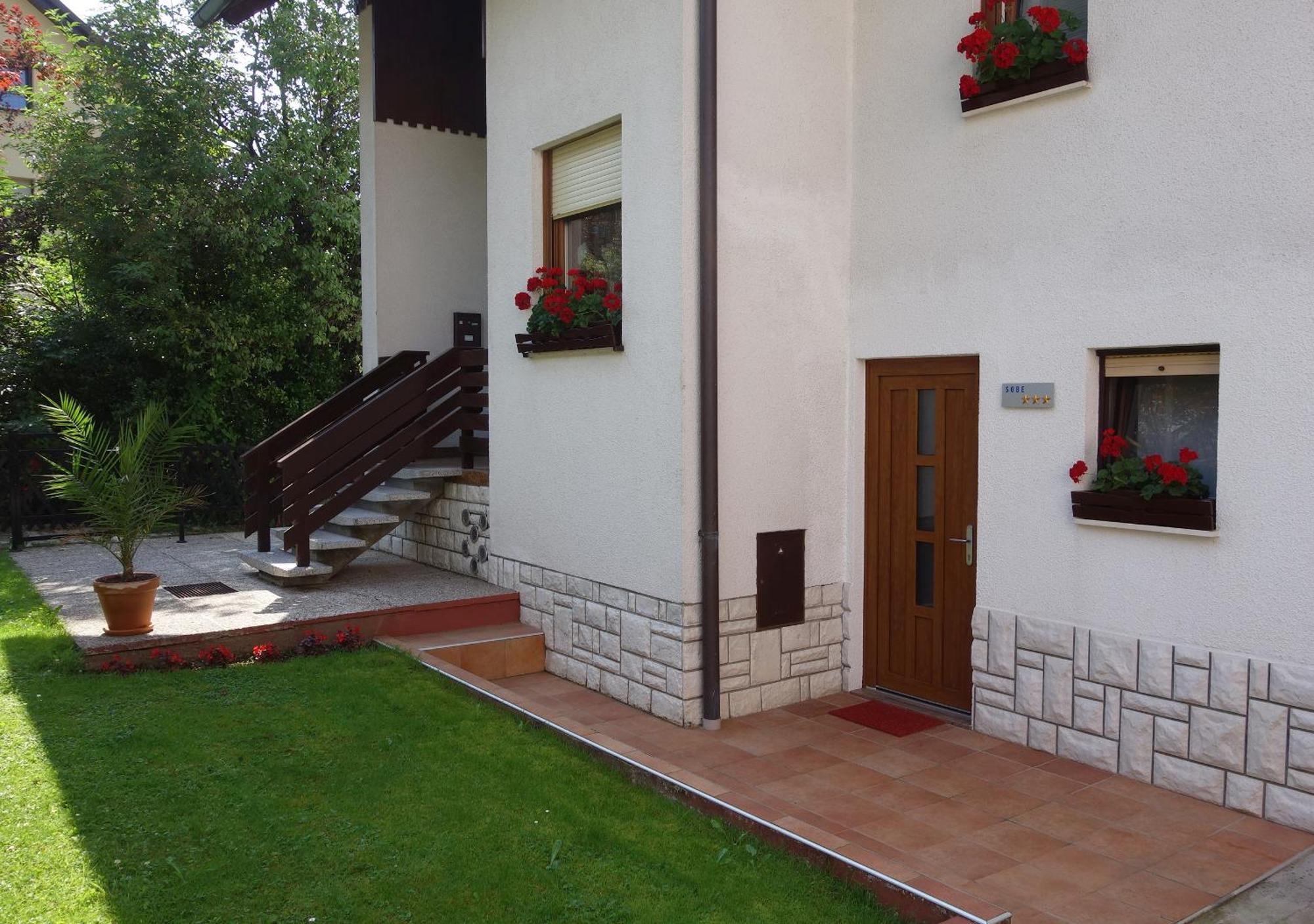 Sobe Vera Bovec Buitenkant foto