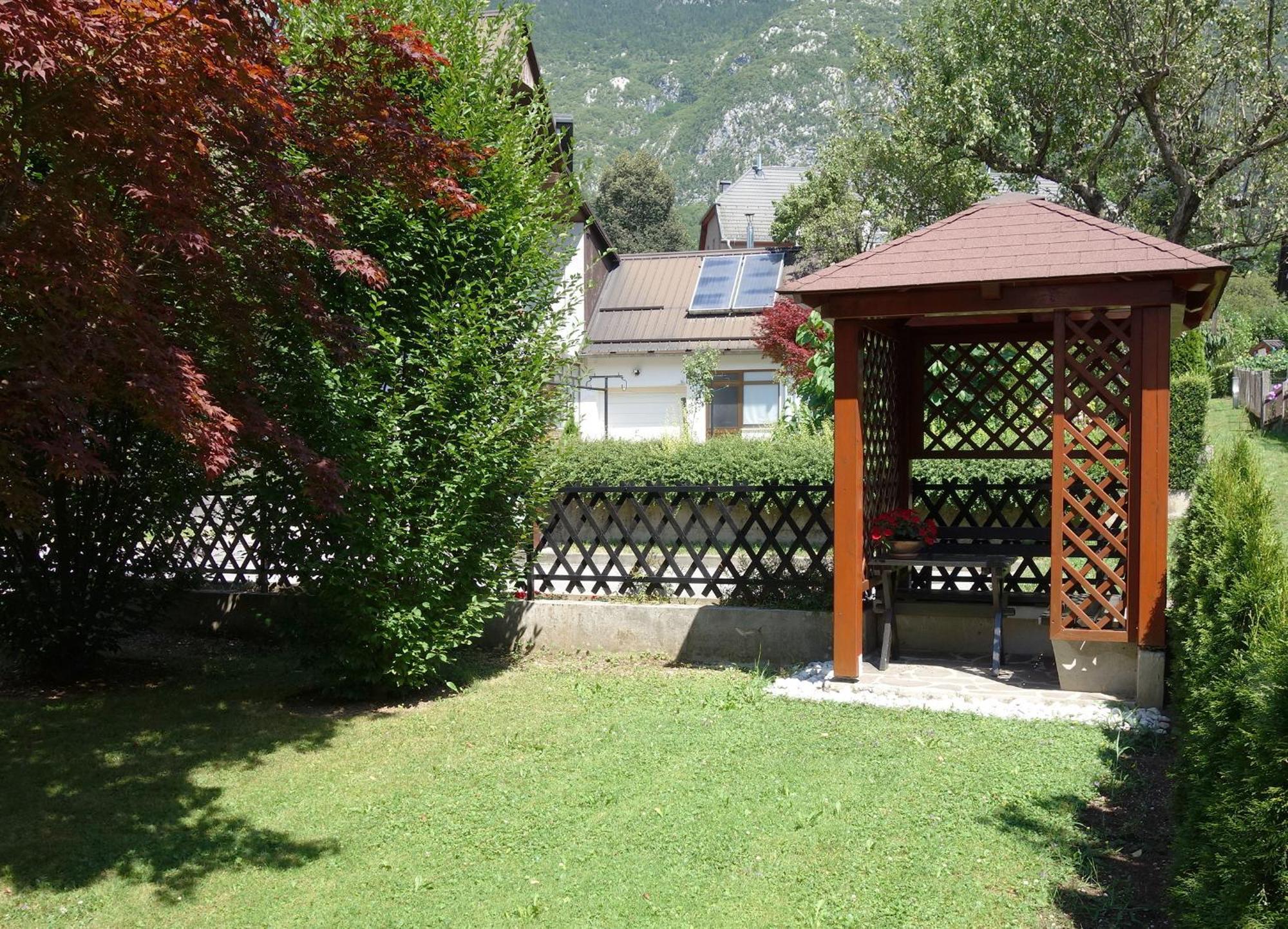 Sobe Vera Bovec Buitenkant foto